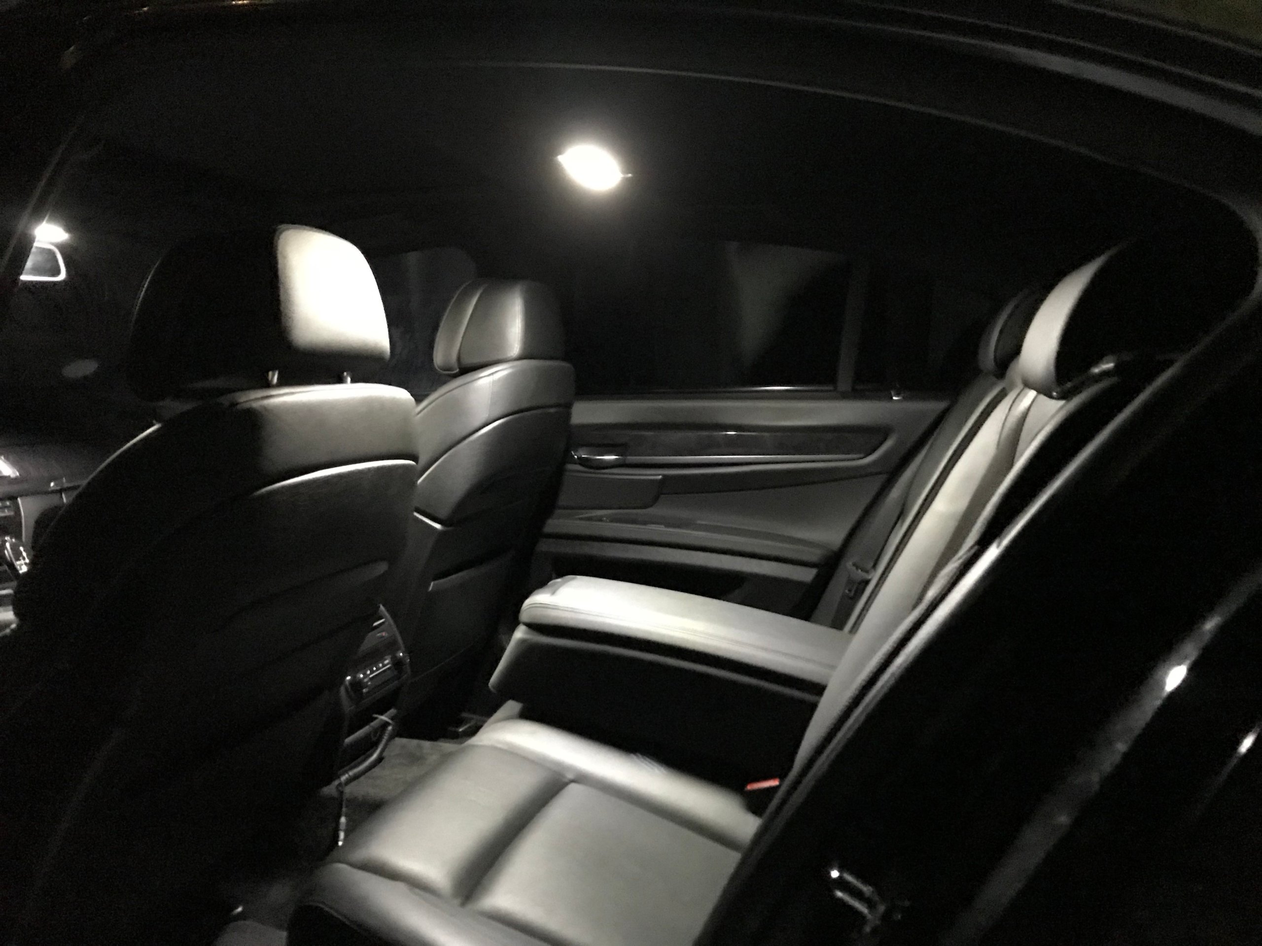 LED OŚWIETLENIE PODSUFITKI WNĘTRZA BMW X3 F25 F11 Producent części SHR Germany