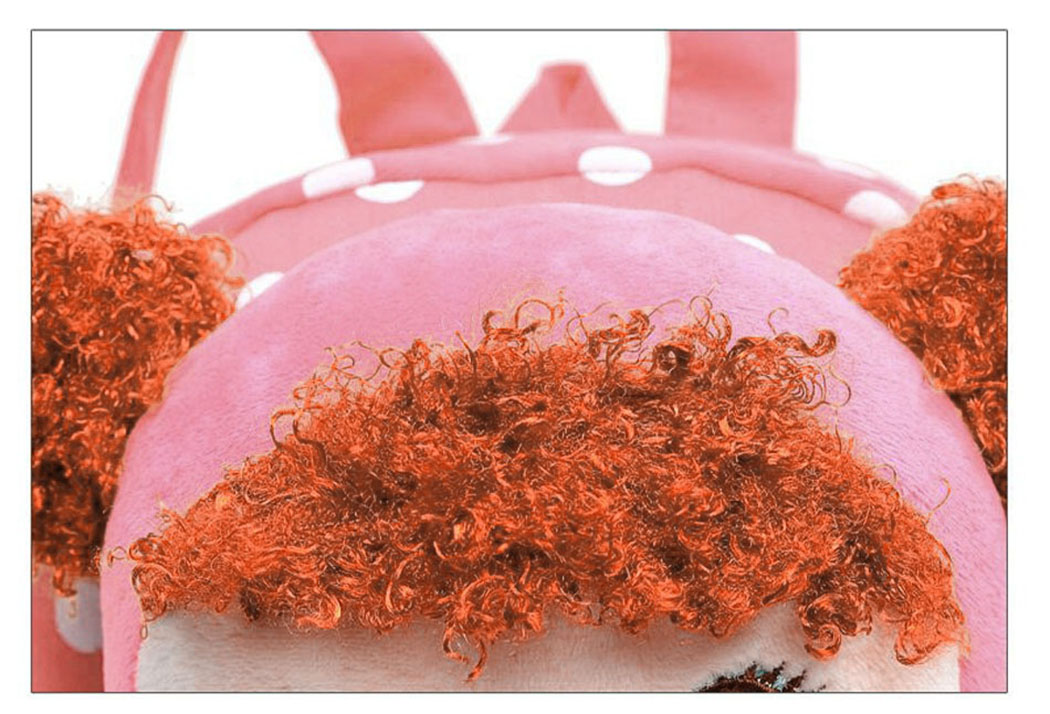 MAŁY PLECAK Z ODPINANĄ UROCZĄ SZMACIANĄ LALKĄ PYZĄ Typ jednokomorowy