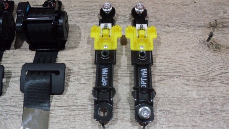 ремень безопасности задний kia OPTIMA 15r