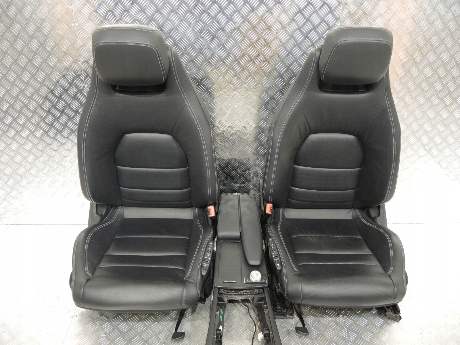 Fotele Skora Amg Pakiet Mercedes W207 A207 Coupe Za 1700 Zl Z Pomorskie Allegro Pl 7672518771