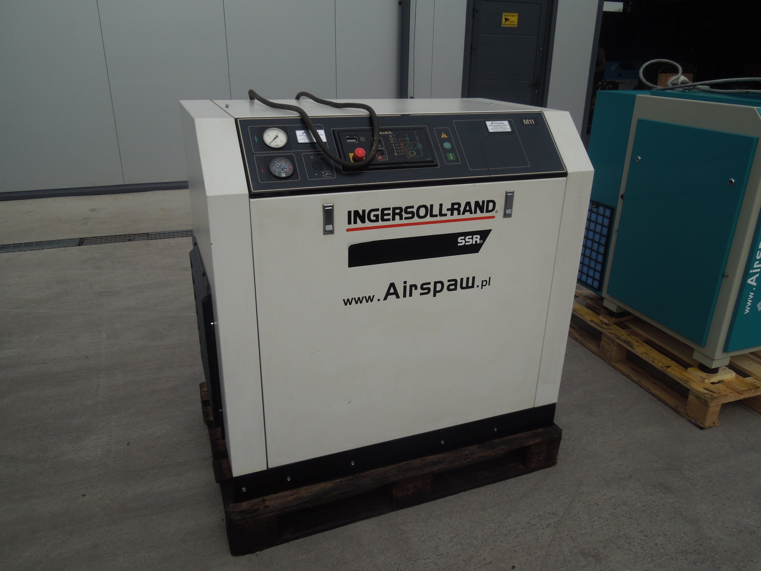 SPRĘŻARKA ŚRUBOWA INGERSOLL-RAND 12KW Zasilanie sieciowe