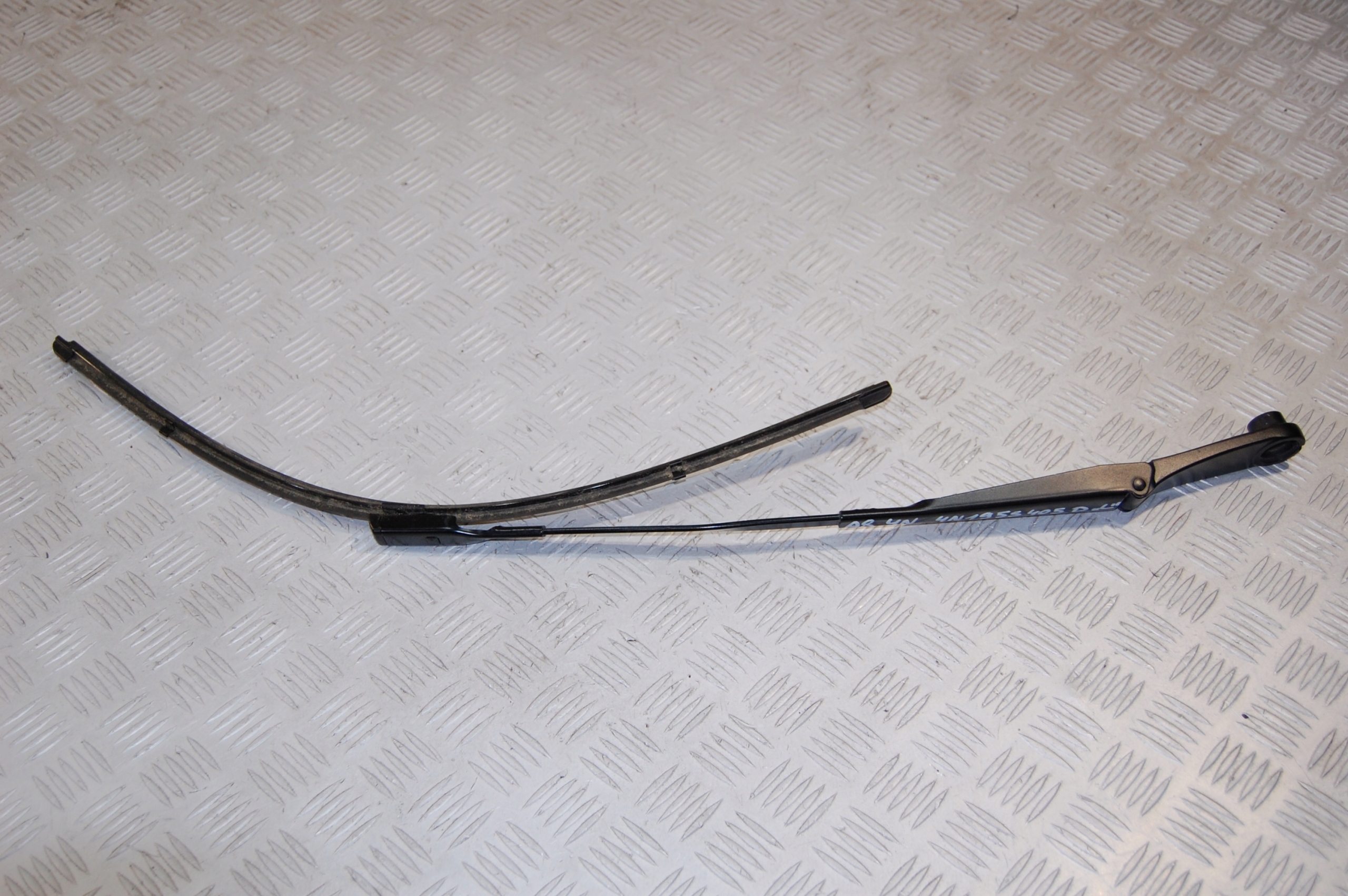 wiper arm left AUDI A8 D5 4N 4N1955405D