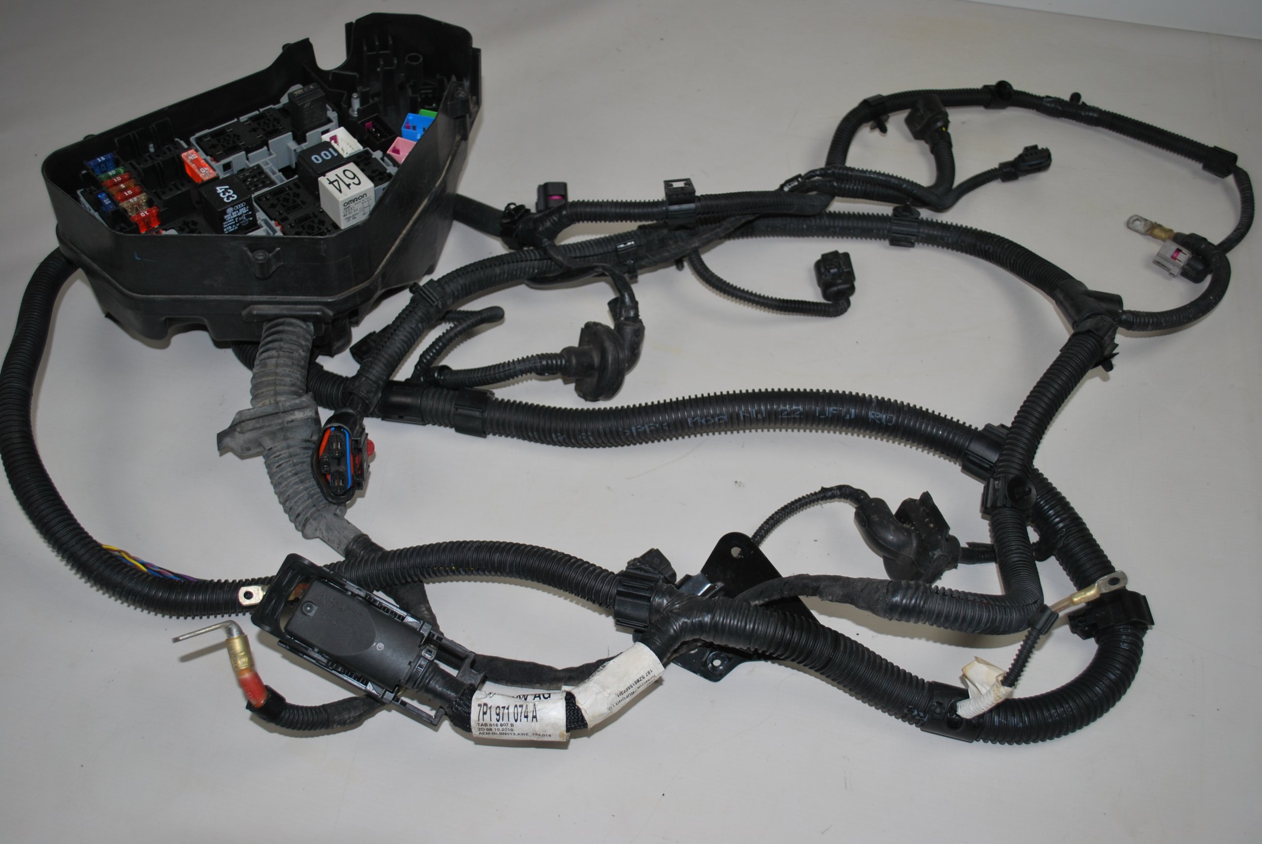 Компетентна установка двигуна VW Touareg 7P1971074A