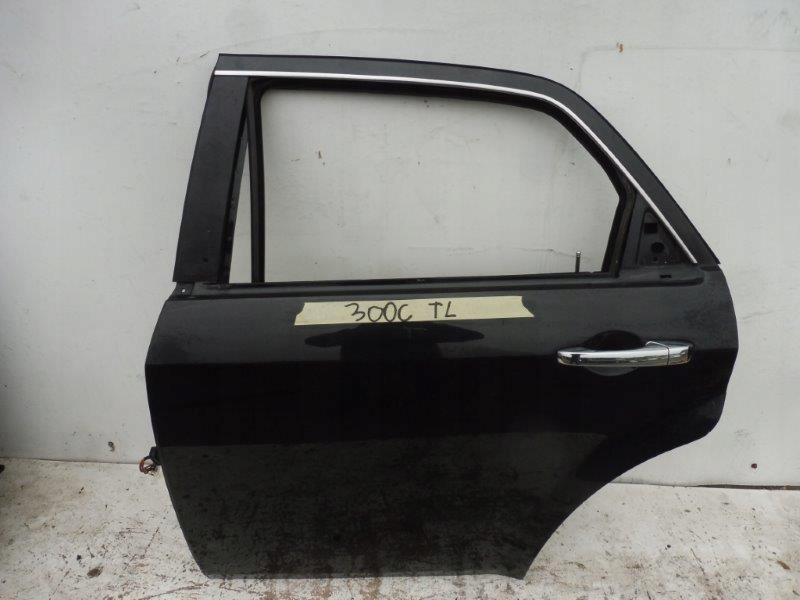 дверь левая CHRYSLER 300C