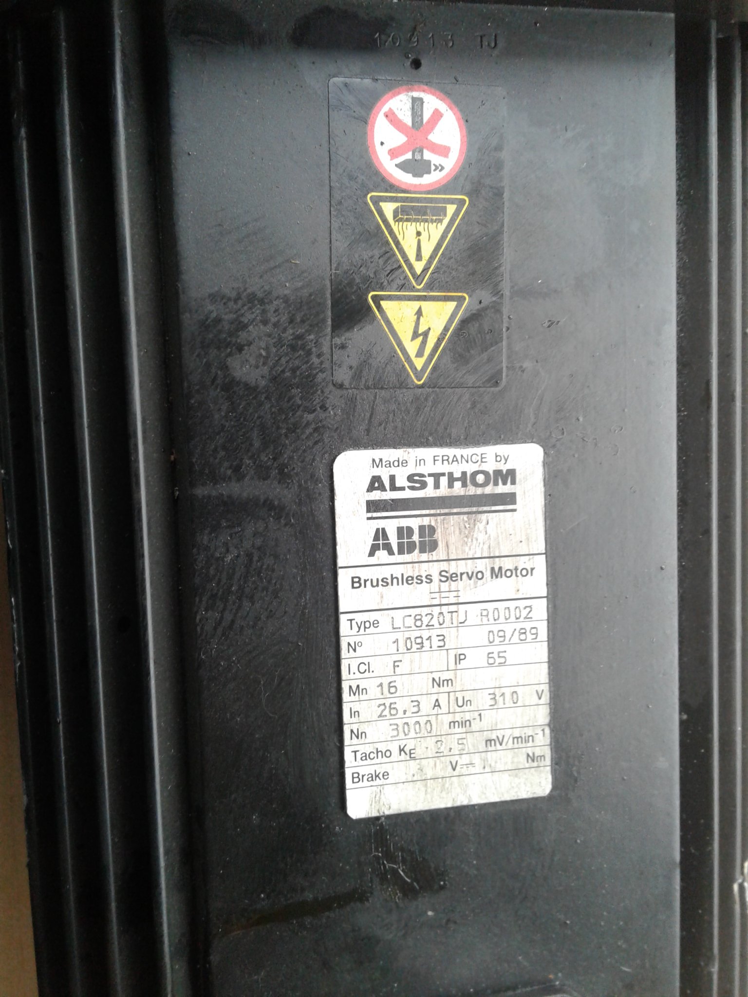 SERVO MOTOR ABB LC820TJR0002 Model XP