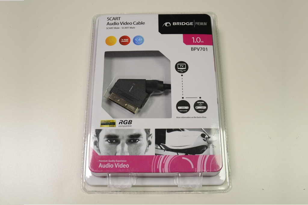 PRZEWÓD SCART EURO EKRANOWANY PREMIUM 1,0m 10 szt. Złącza SCART (Euro) - SCART (Euro)