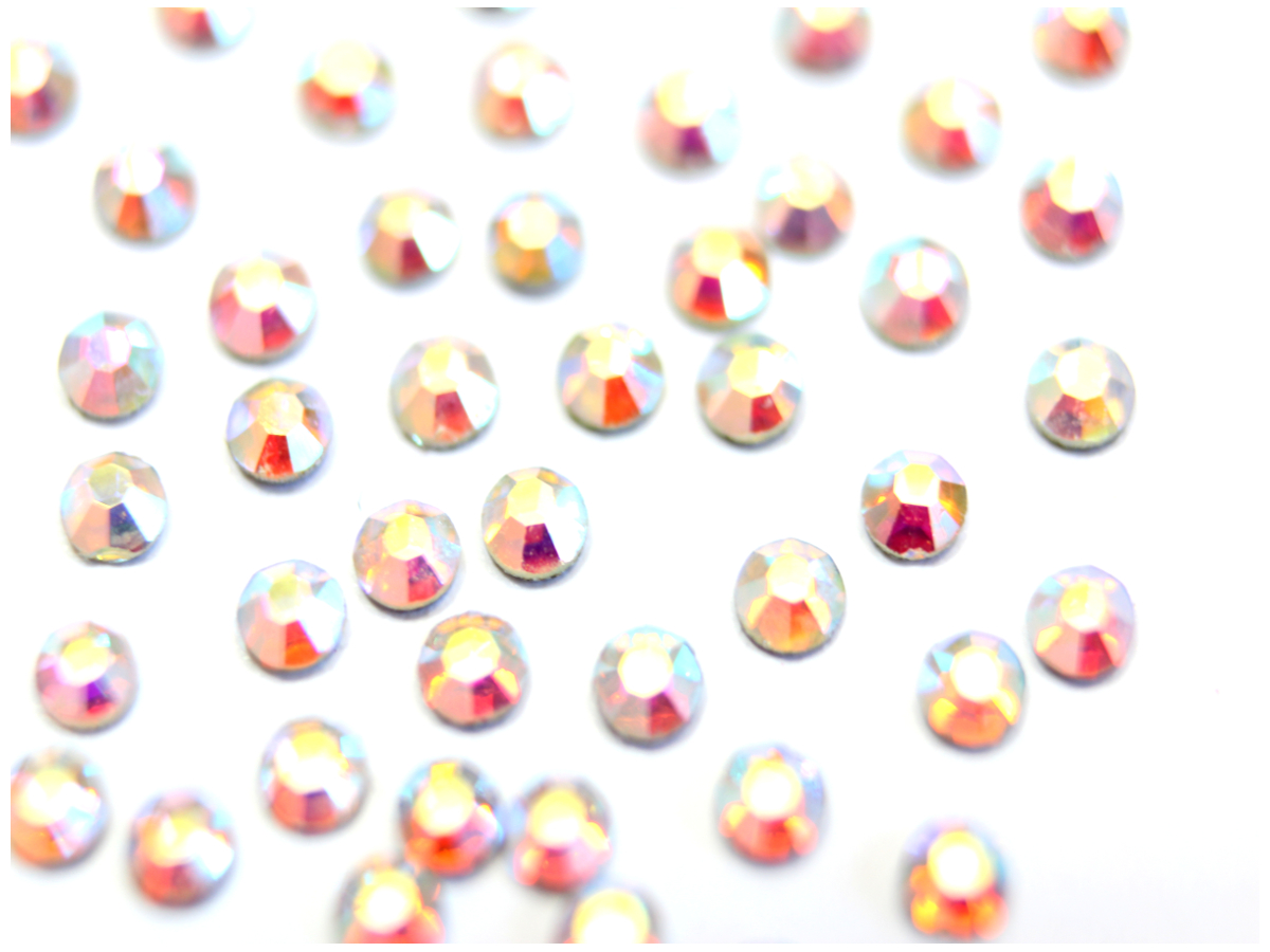 CYRKONIE SWAROVSKI 100SZT ROZMIAR SS3 OPALIZUJĄCE