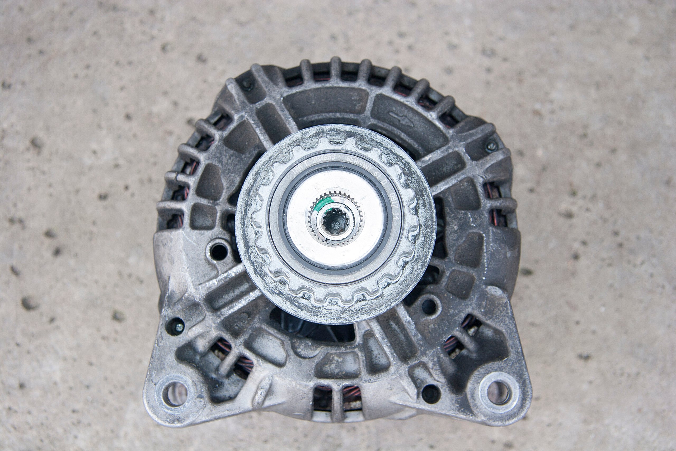 Alternator VW T5 2.5 TDI po regeneracji 070903024F 7140508406