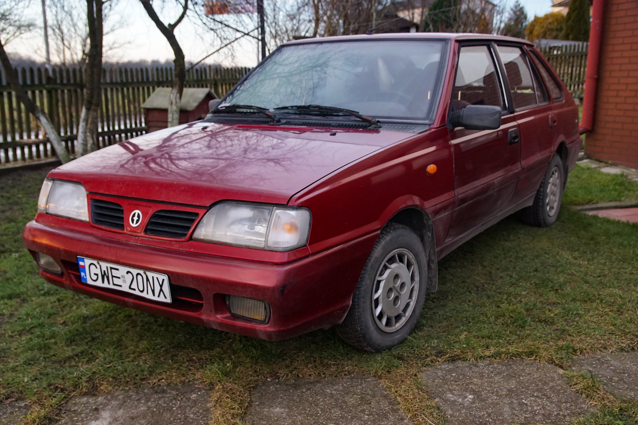 Polonez Caro Plus 1,6 7111550945 oficjalne archiwum