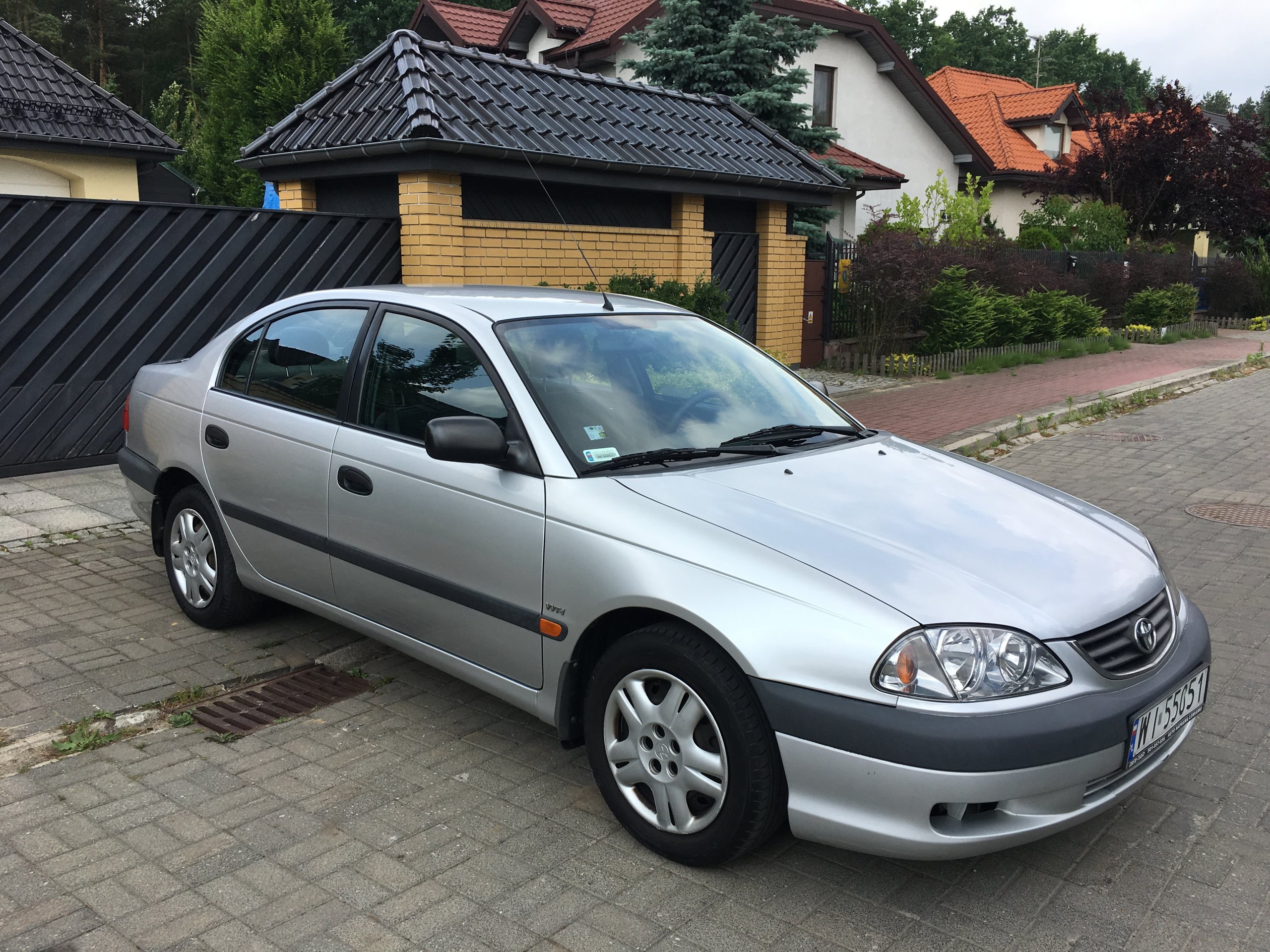 Toyota avensis 1 рестайлинг