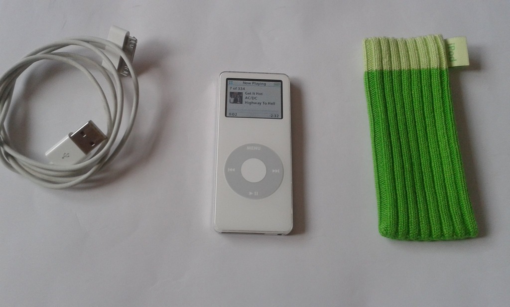 Apple iPod nano 1gen 1st gen 2GB A1137