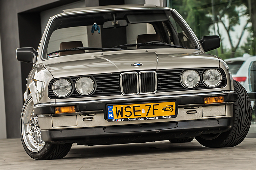 BMW 325 E30 - BAWARSKI KLASYK -WĄSKA LAMPA - SKÓRA