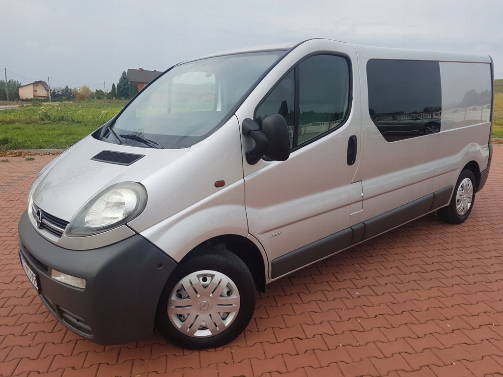 Opel vivaro long