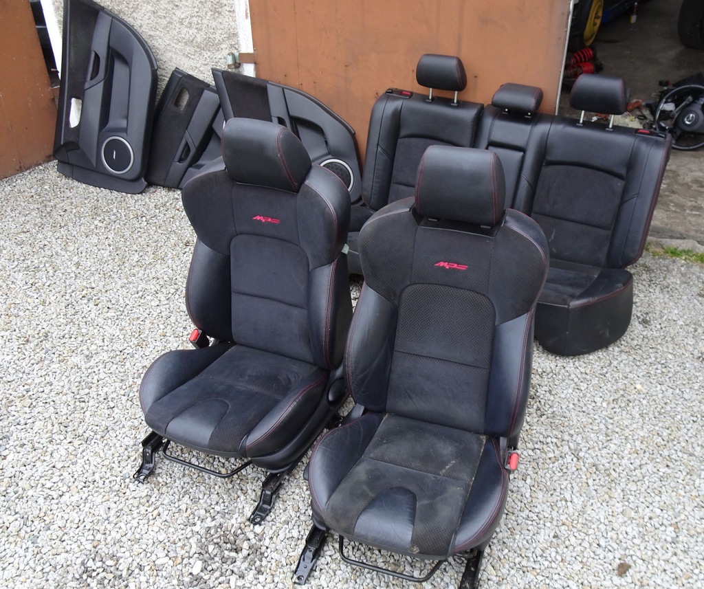 FOTELE MAZDA3 MPS  TAPICERKA KOMPLET BK