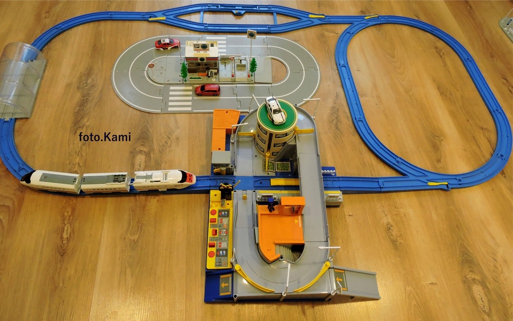 Kolejka elektryczna Miasto ulice tory Tomica Tomy