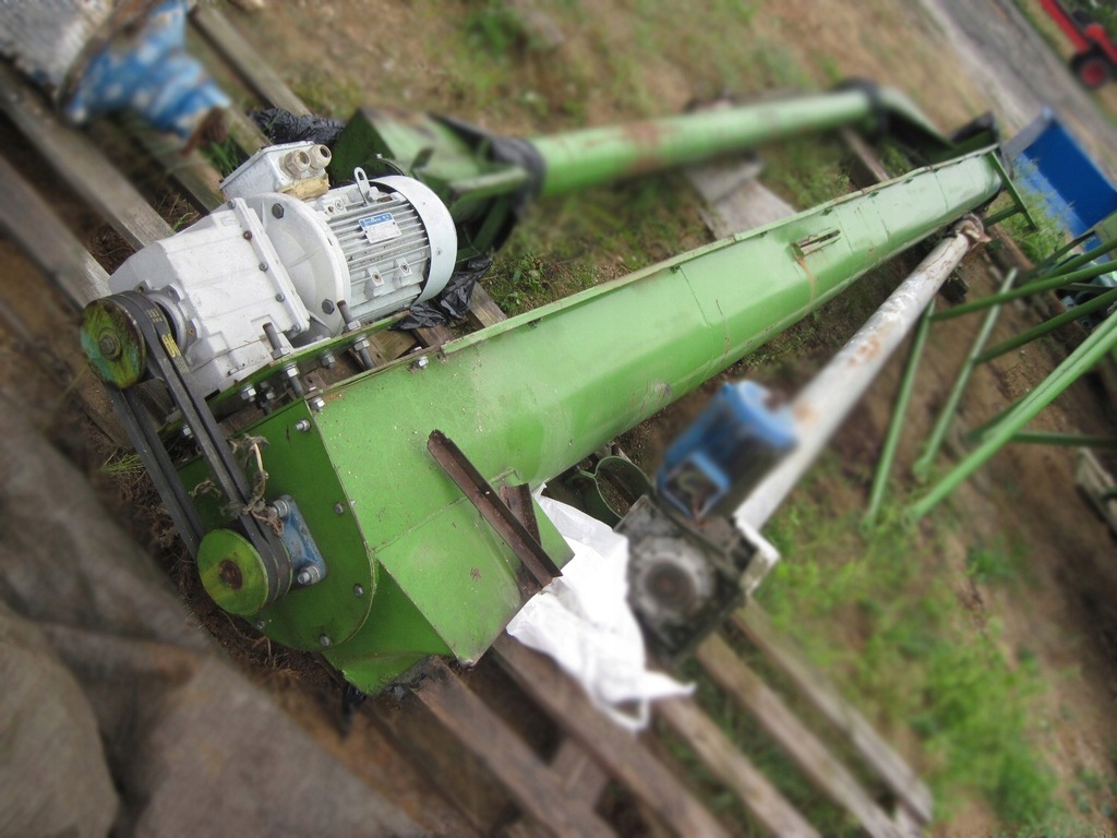 Podajnik ślimakowy U przenośnik 680cm 250mm NOGI