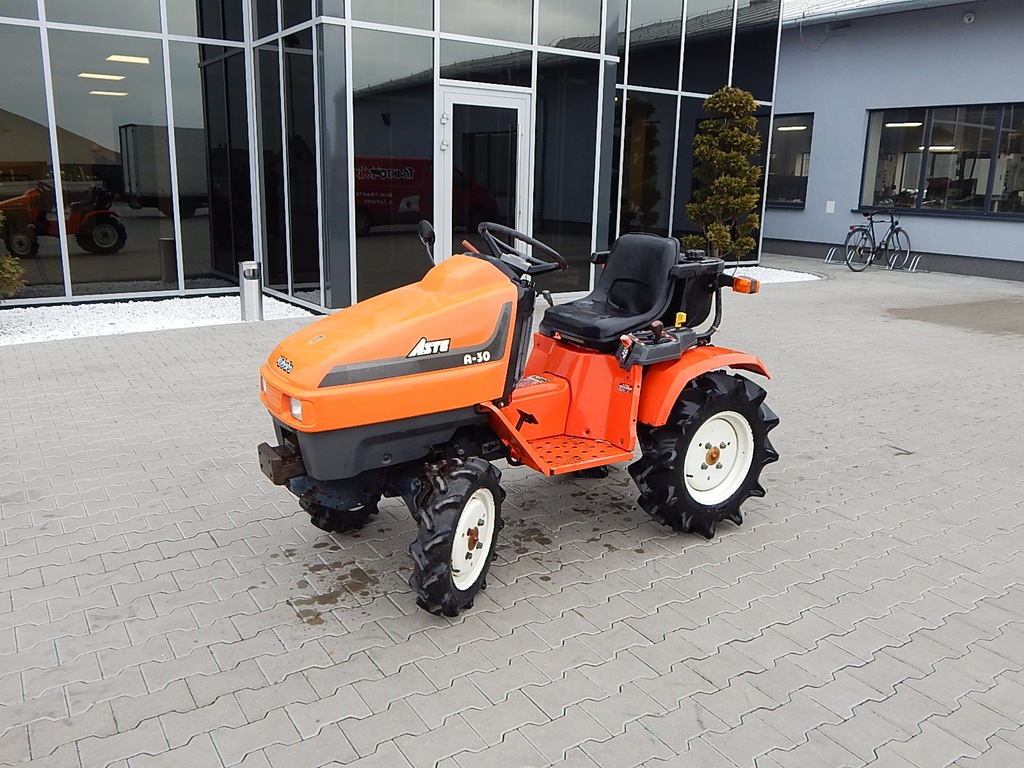 Mini traktor Kubota A30 ASTE 13KM 4x4 Yanmar Iseki