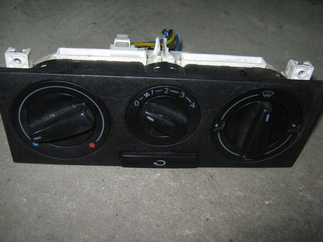 PANEL NAWIEWU VW GOLF IV 4 1,4 16V 01R