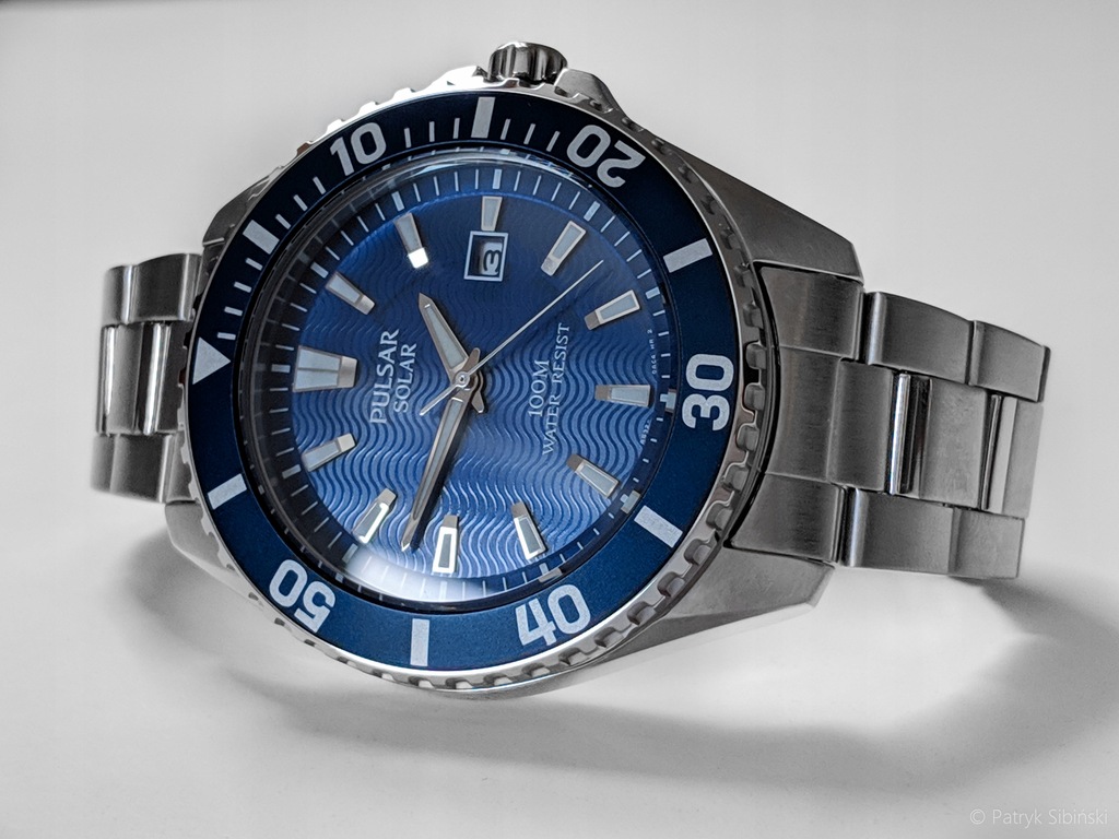 pulsar solar diver