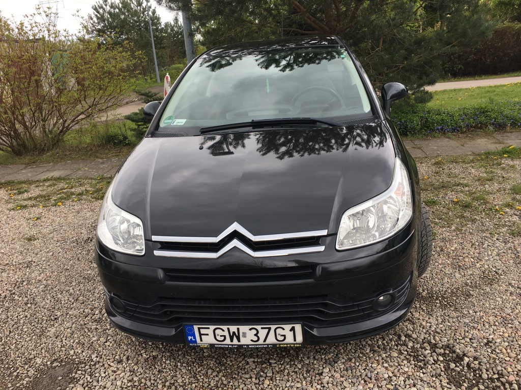 Citroen C4 trzydrzwiowy z małym przebiegiem 