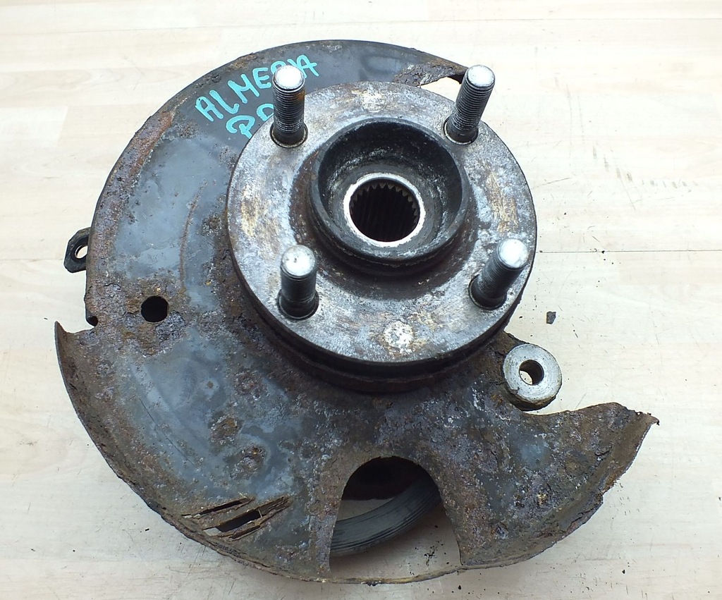 NISSAN ALMERA N15 1.6 ZWROTNICA PIASTA PRAWA PRZOD