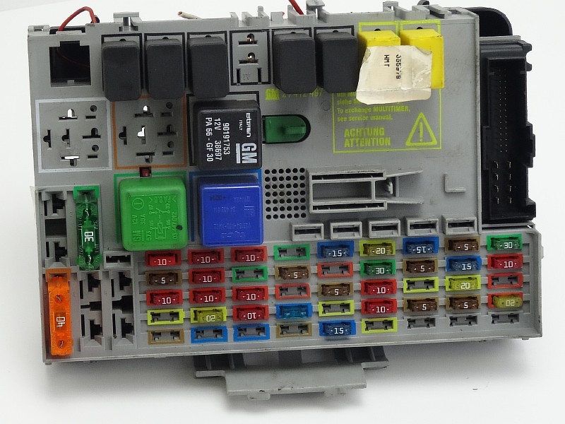 Rola Izolacji Elektrycznej I Bezpieczników SKRZYNKA BEZPIECZNIKÓW BSI OPEL ASTRA II G 1.7 DTI - 6938379333