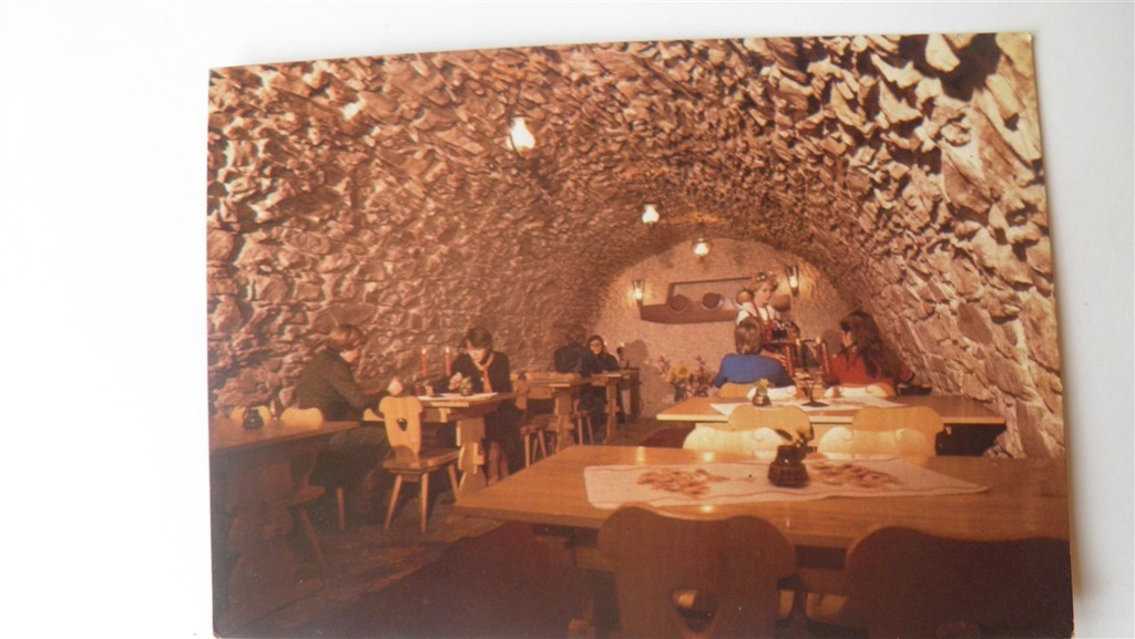 NOWY SĄCZ - RESTAURACJA RATUSZOWA - WNĘTRZE