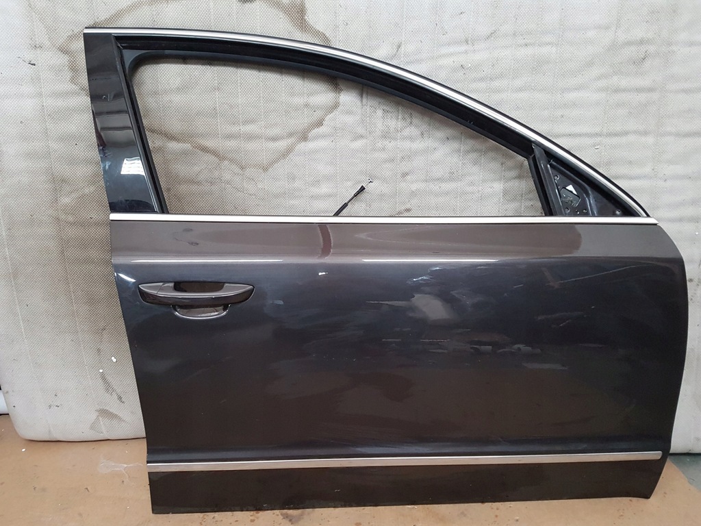 SKODA SUPERB 2DRZWI PRAWY PRZÓD 6Q6Q MOKKA