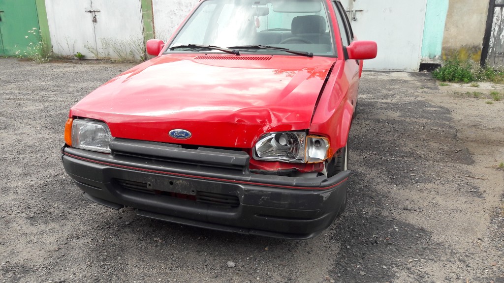 Ford escort 1989