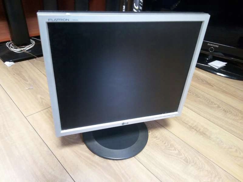 MONITOR LG FLATRON L1950H +OKABLOWANIE