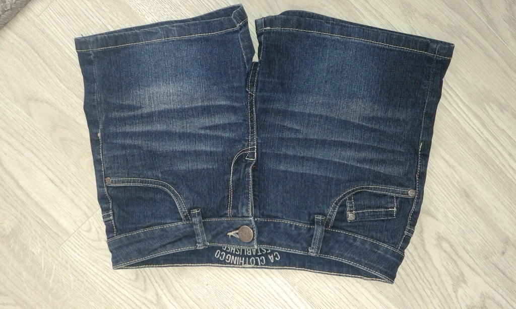krótkie spodenki jeans  C&A 158...... stan bdb