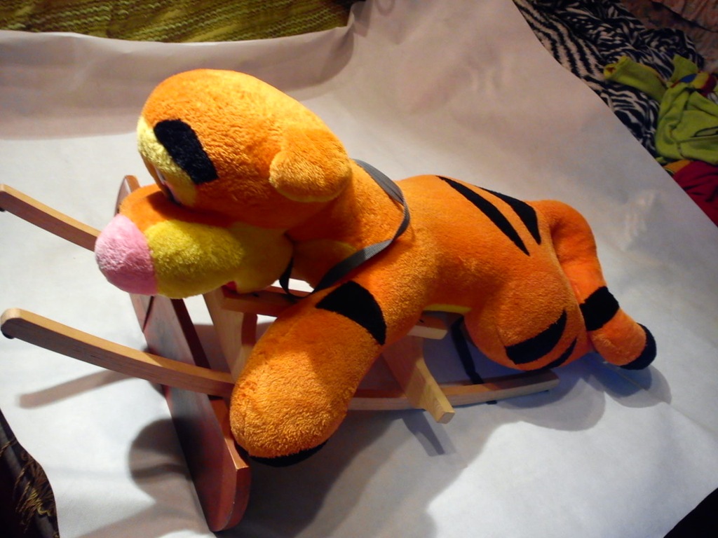 BARDZO DUŻY TYGRYS NA BIEGUNACH 7392619326 oficjalne archiwum