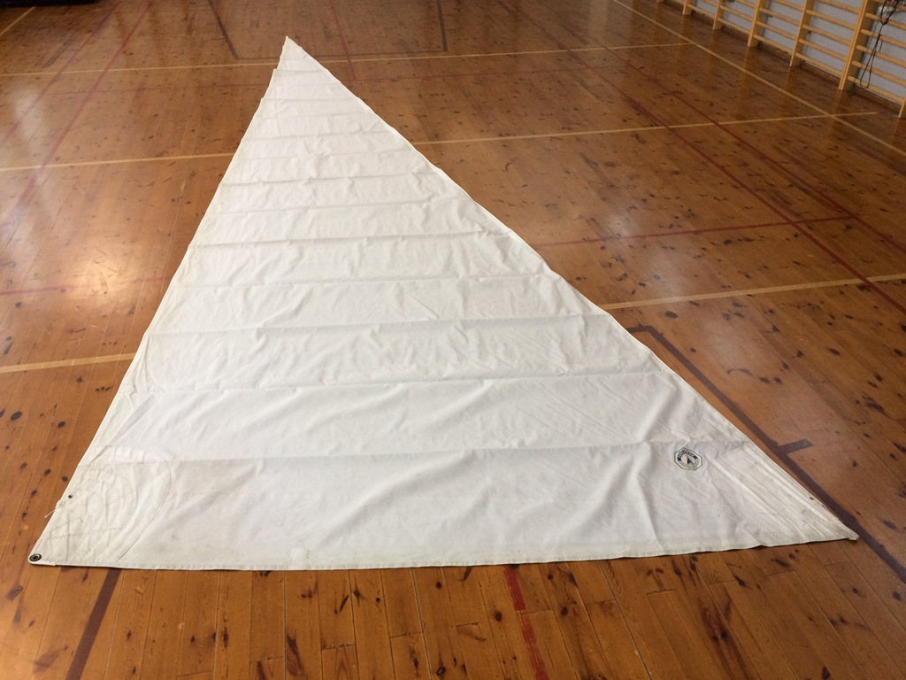 żagiel fok 8,9 x 8,25 x 3,1m sztywny sztag