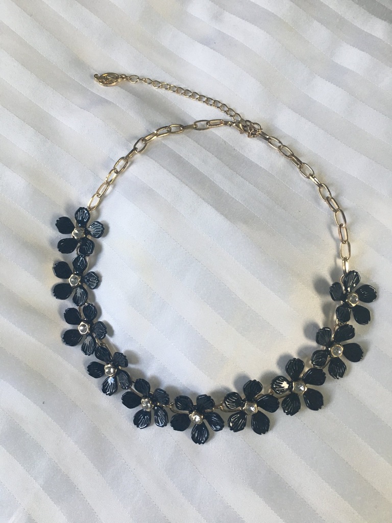 naszyjnik Stradivarius kwiaty choker kolia