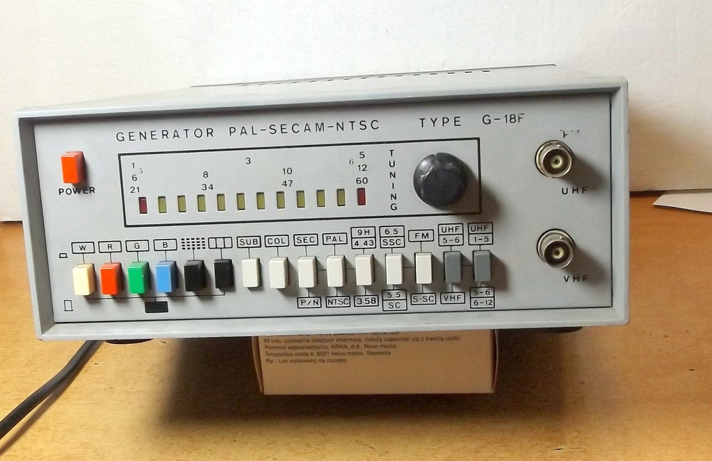 Generator PAL-SECAM-NTSC G-18F [M4]