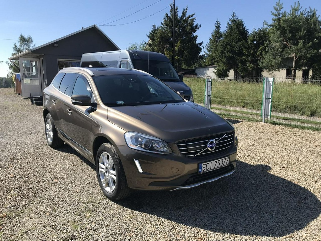 Volvo XC-60 2.5 T 250 KM AWD Summum Salon PL.