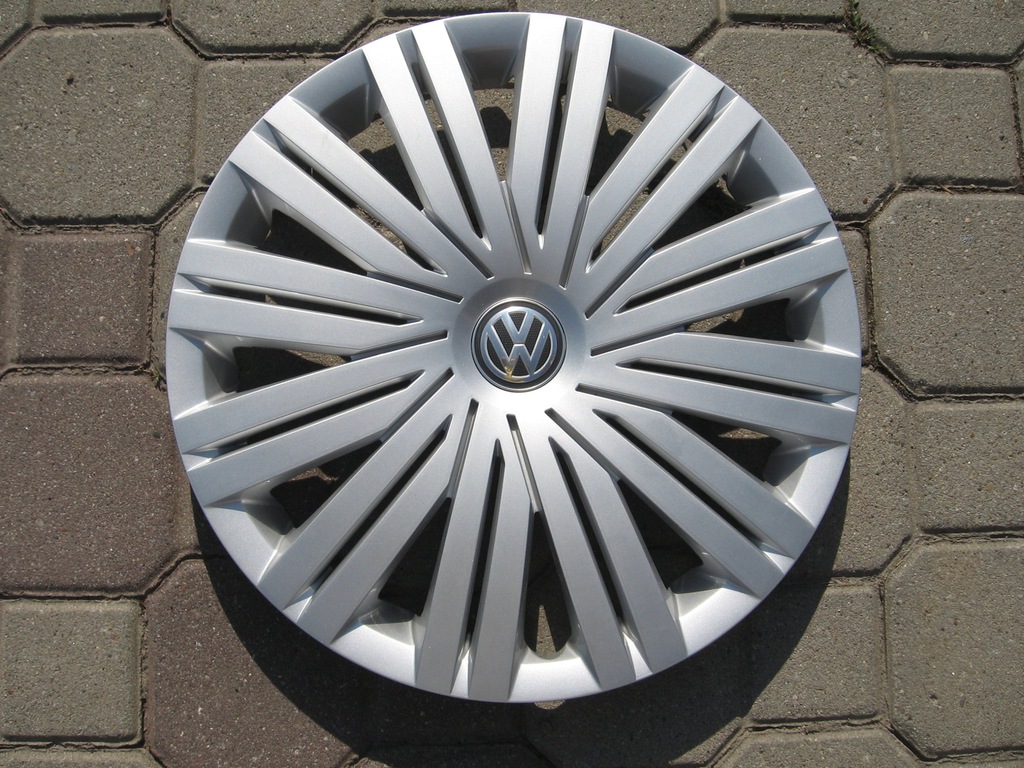 B.ŁADNY KOŁPAK VW POLO GOLF 15 KOŁPAKI ORYGINALNE