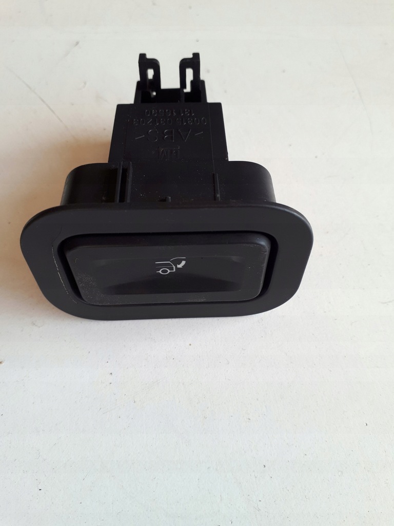 OPEL VECTRA C KOMBI GUZIK ZAMYKANIA KLAPY 13116590