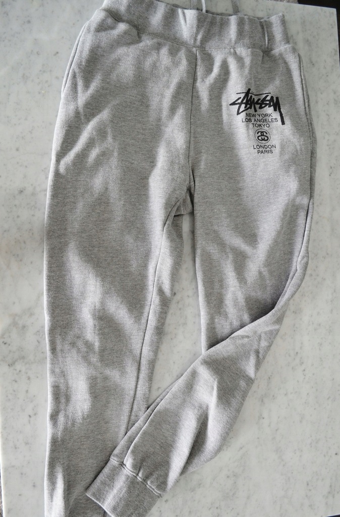 170. Spodnie dresowe STUSSY r. M DEYNN