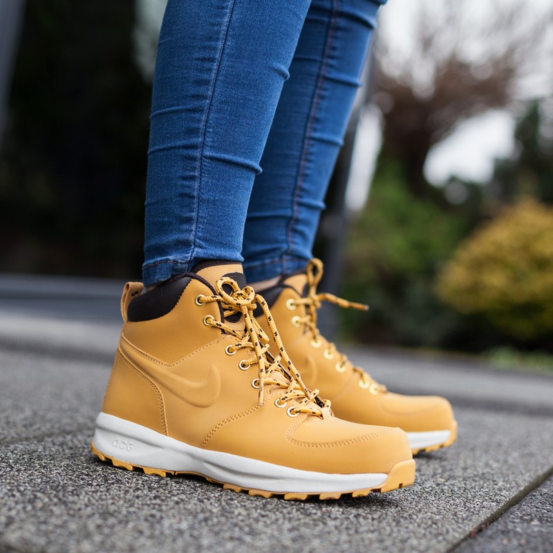 nike manoa 38