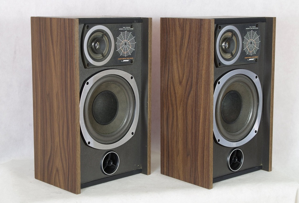 Bose Studiocraft, sprawne kolumny podstawkowe. BDB
