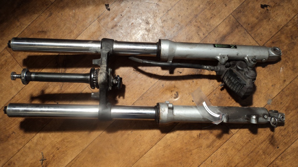 ZAWIESZENIE PRZOD PRZEDNIE LAGI SUZUKI GSX 600 F