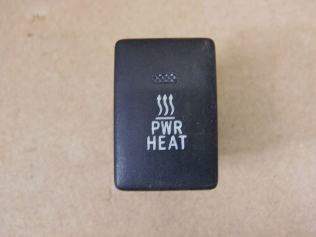 Toyota Auris I przełącznik PWR HEAT podgrzewania