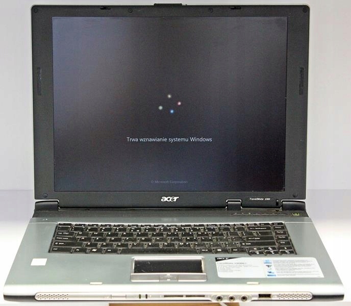 Acer travelmate 2300 не включается