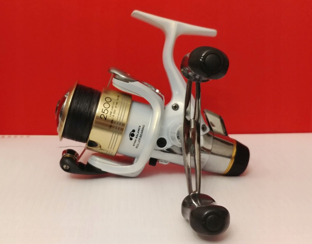 Kołowrotek Shimano Stradic 2500 GTM RB