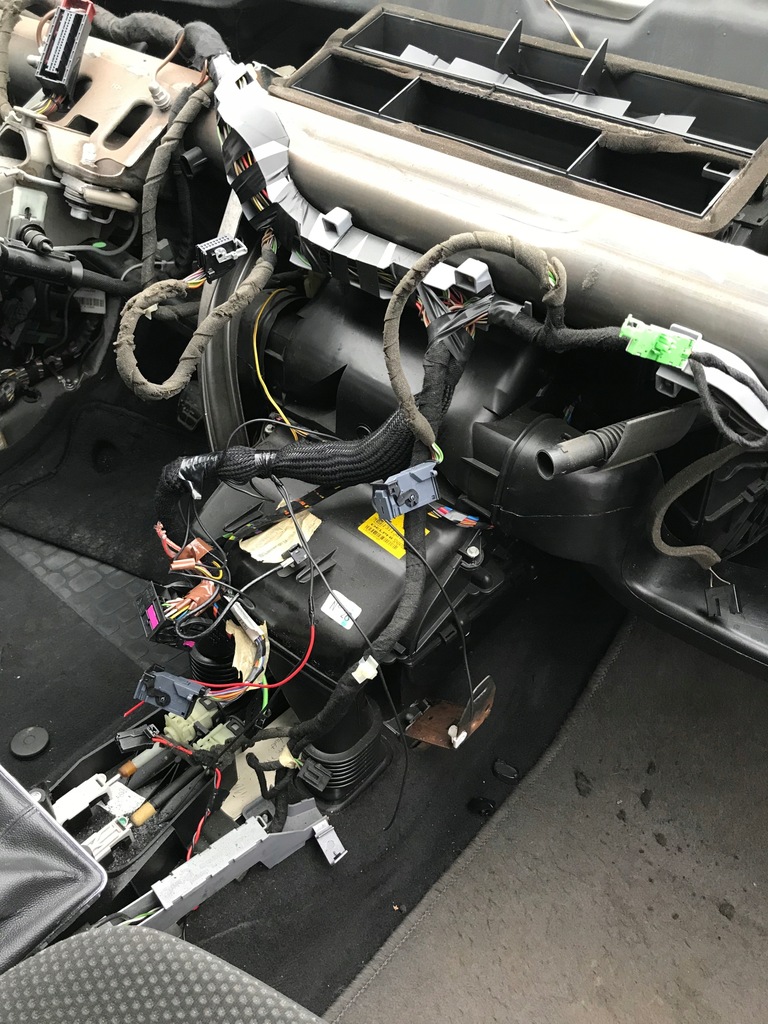 OPEL ASTRA H NAGRZEWNICA DELPHI 13113819 YE EUROPA