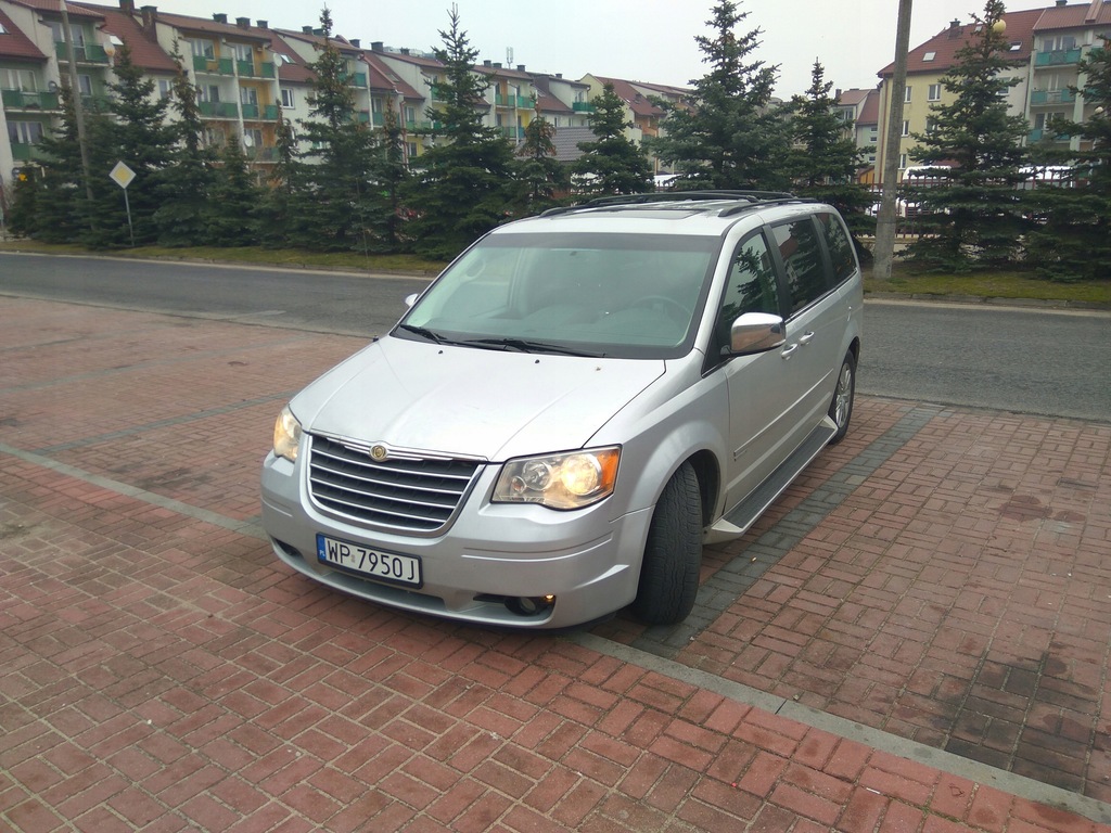 Chrysler town country 4