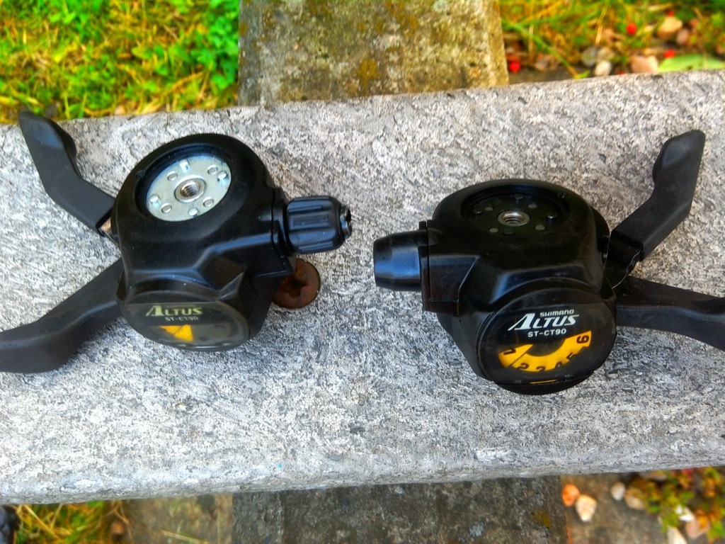 Shimano ST-CT 90 komplet manetek Shimano Altus 3x6