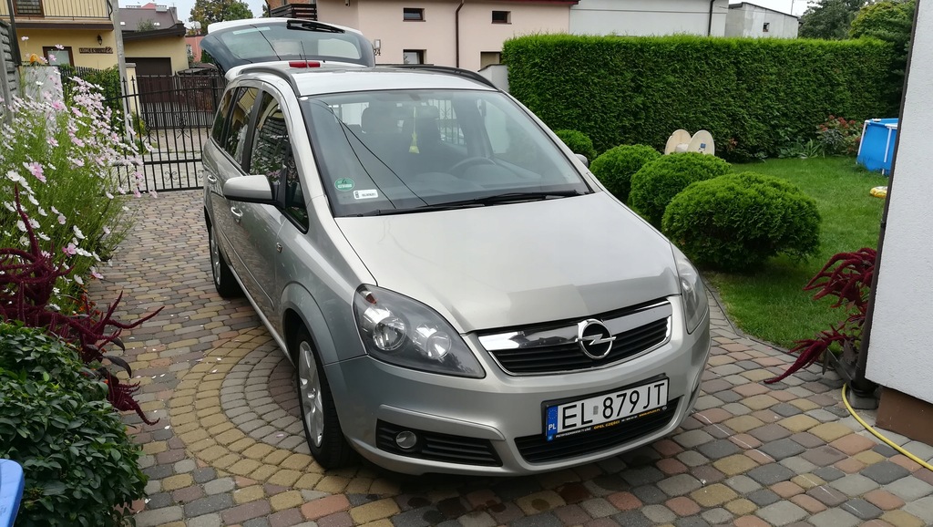 Opel Zafira 1,9 CDTI 120KM 7 osób