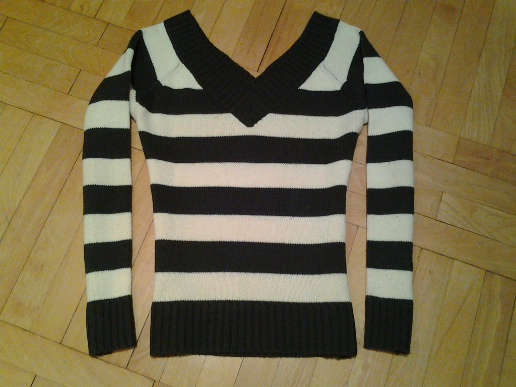 Terranova sweter w szpic w paski